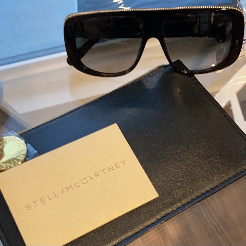 😎 🔥❤️Stella Mc Cartney sunglasses 🕶❤️with leather pouch 👝!! - Picture 2 of 11